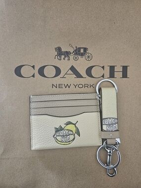 Coach NYC Lemon Card Case & Key Fob Set in Pale Yellow